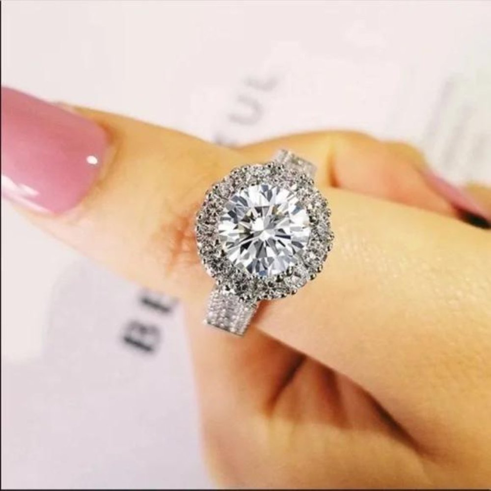 NEW 925 STERLING SILVER ROUND DIAMOND HALO RING, BEAUTIFUL RING, SHINY RING. - Picture 4 of 7